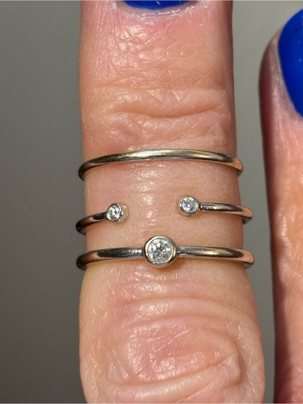 Mejuri 14k Stacker Ring - Picture 4 of 10